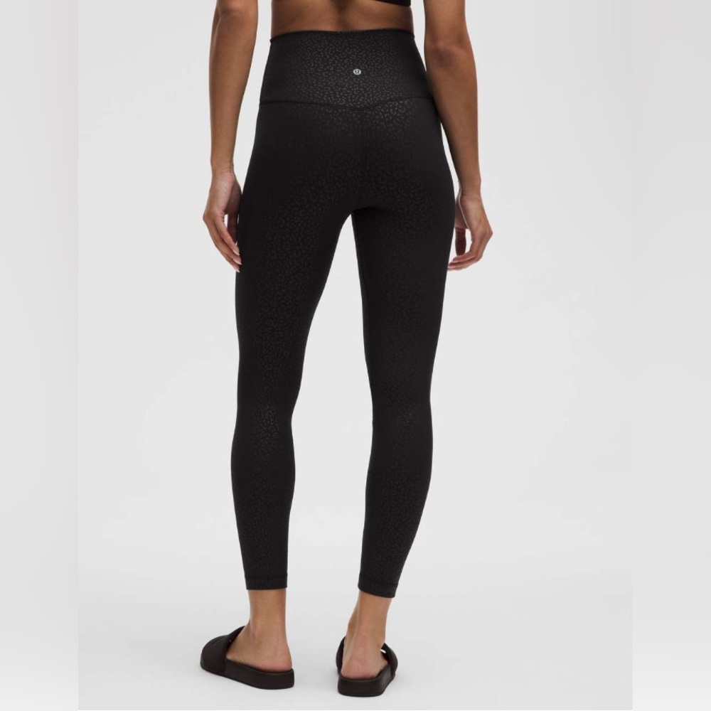 NWT Limited Lululemon 6 Align High-Rise Pant Leggings Leopard Daisy Emboss Black - Picture 2 of 6